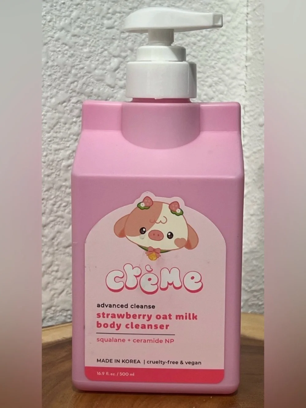 Crème Strawberry Oat Milk Body Cleanser - Pink Pump Bottle 16 Oz
